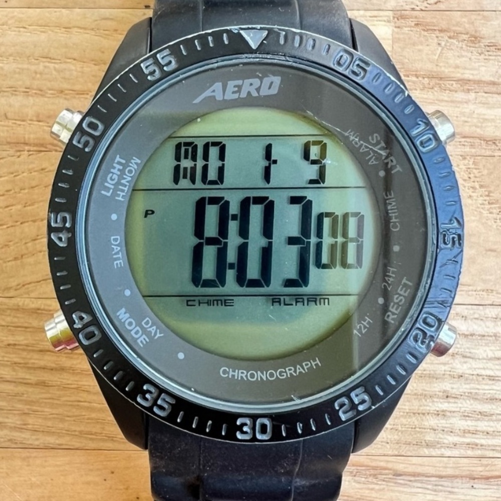 Aero men’s black digital sports watch NEW BATTERY